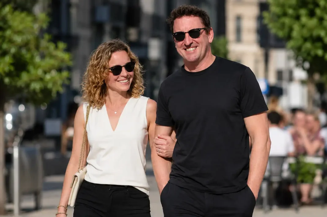 lee mack wife