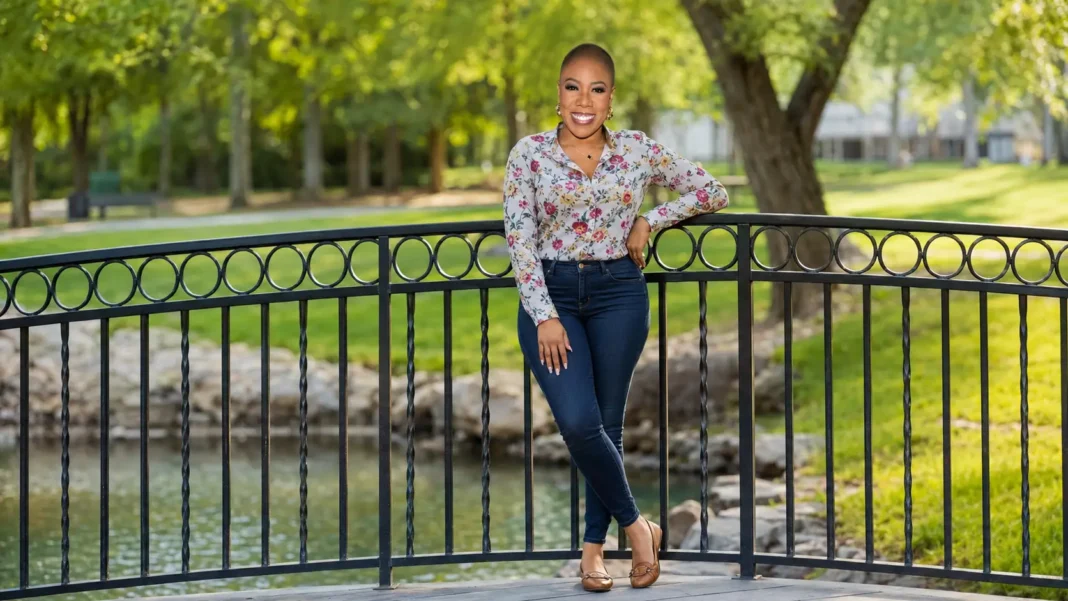 symone sanders salary