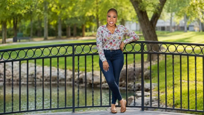 symone sanders salary